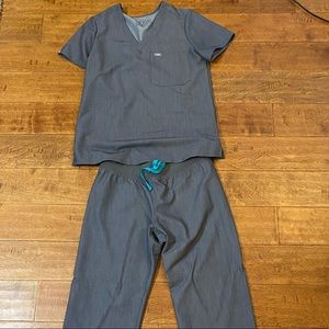 Size Small scrubs